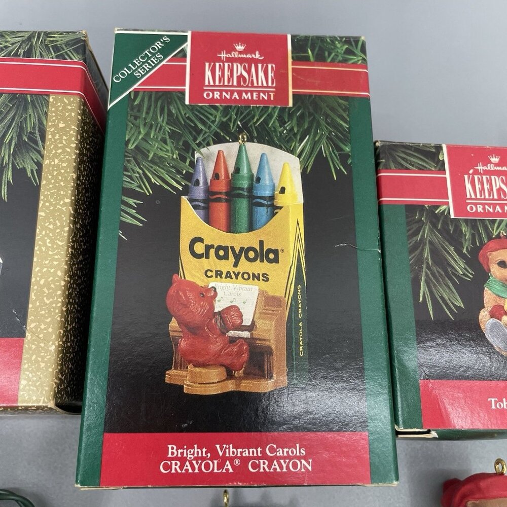 4 Vintage Hallmark Keepsake Christmas Tree Ornaments Lot Beaver‎ Crayola Mouse - Picture 5 of 13